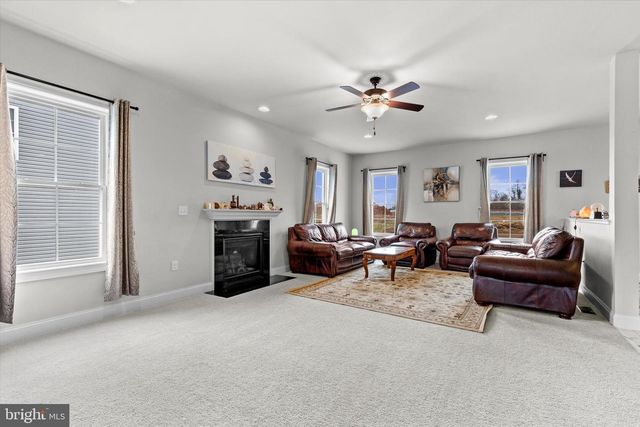 182 MAGNOLIA DR, Middletown, PA 17057