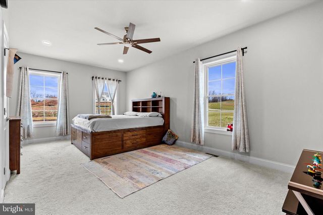 182 MAGNOLIA DR, Middletown, PA 17057