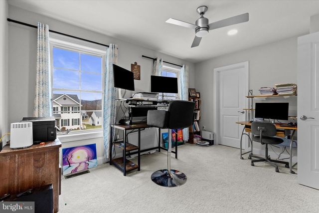 182 MAGNOLIA DR, Middletown, PA 17057