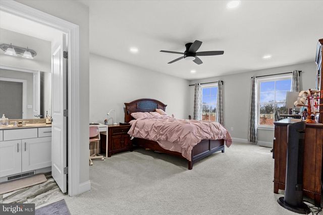 182 MAGNOLIA DR, Middletown, PA 17057