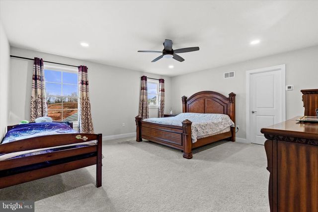 182 MAGNOLIA DR, Middletown, PA 17057