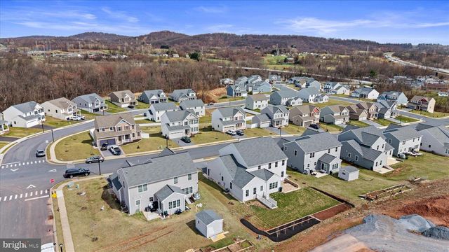 182 MAGNOLIA DR, Middletown, PA 17057