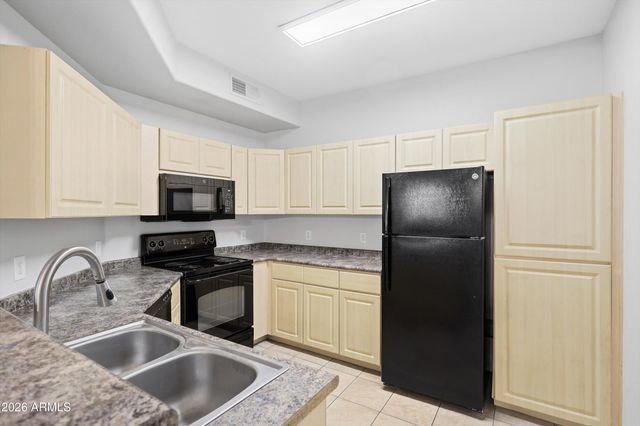 5303 N 7TH Street 112, Phoenix, AZ 85014