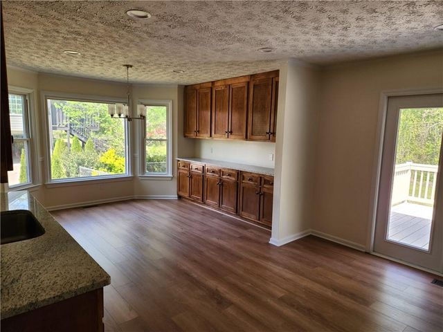 161 Village Court, Woodstock, GA 30188