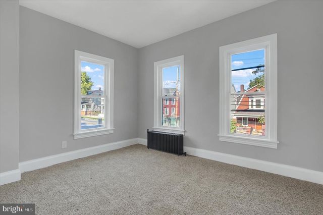 627 BROADWAY, Hanover, PA 17331