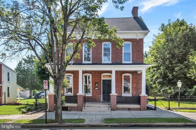 627 BROADWAY, Hanover, PA 17331