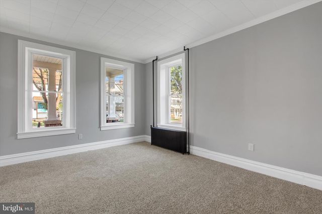 627 BROADWAY, Hanover, PA 17331