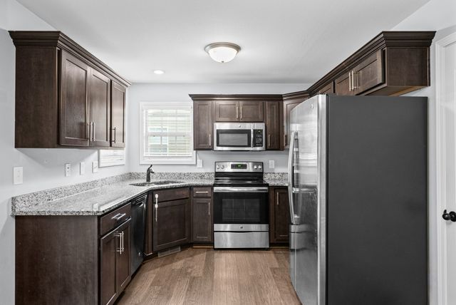 771 Banister Dr, Clarksville, TN 37042