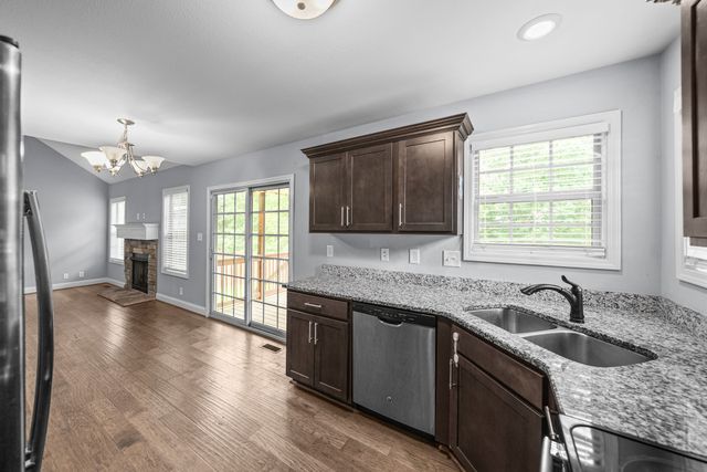 771 Banister Dr, Clarksville, TN 37042