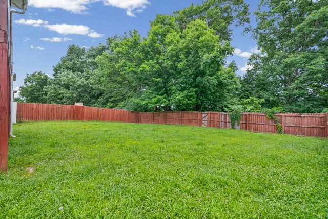 771 Banister Dr, Clarksville, TN 37042