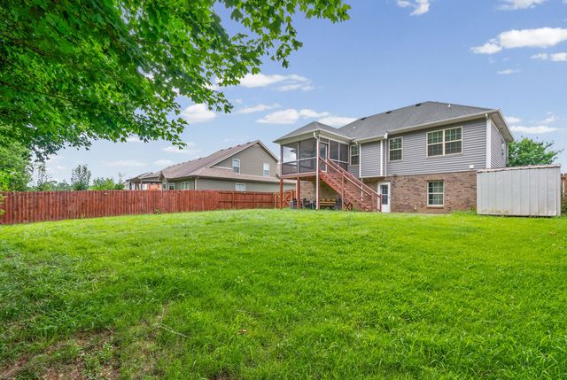 771 Banister Dr, Clarksville, TN 37042