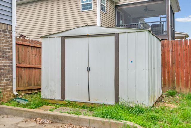 771 Banister Dr, Clarksville, TN 37042