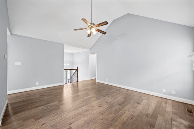 771 Banister Dr, Clarksville, TN 37042