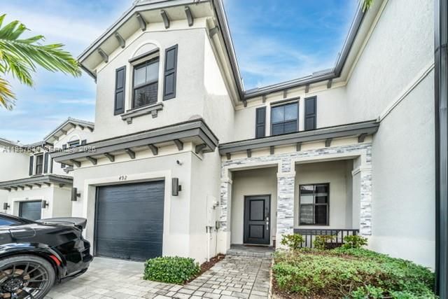 492 NW 203rd Ter, Miami Gardens, FL 33169