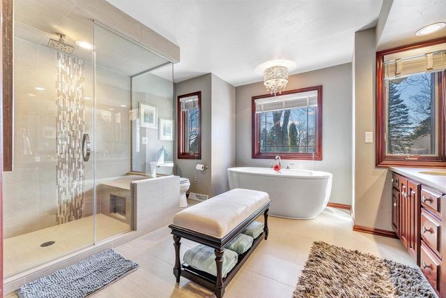 1642 DIAMOND DRIVE, Green Bay, WI 54311