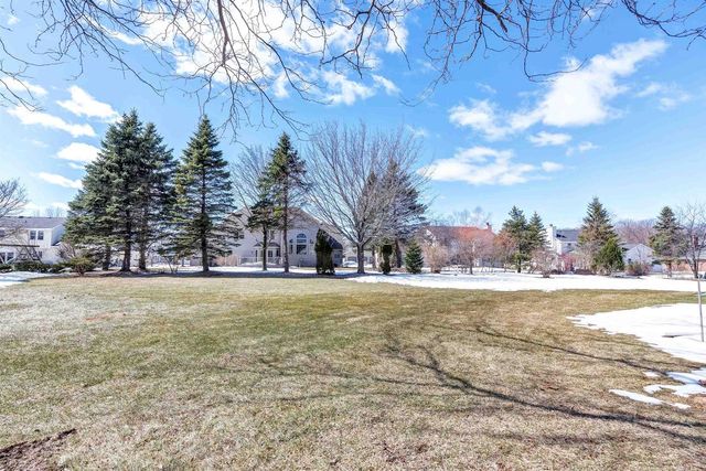 1642 DIAMOND DRIVE, Green Bay, WI 54311