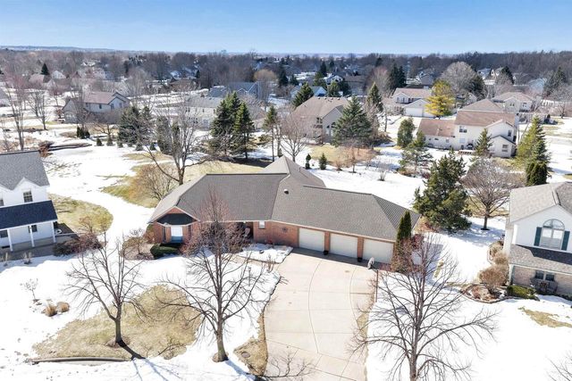 1642 DIAMOND DRIVE, Green Bay, WI 54311