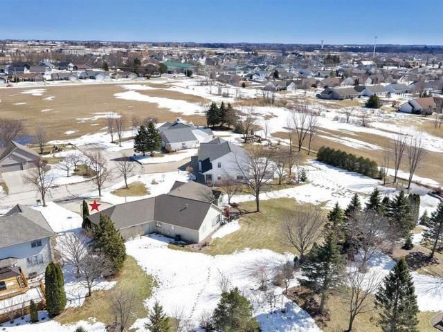 1642 DIAMOND DRIVE, Green Bay, WI 54311