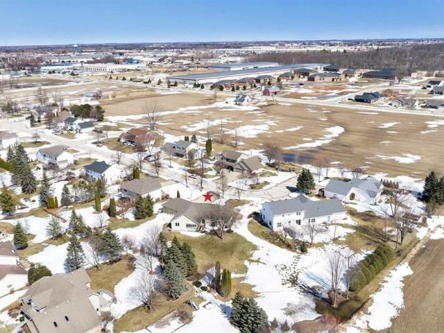 1642 DIAMOND DRIVE, Green Bay, WI 54311