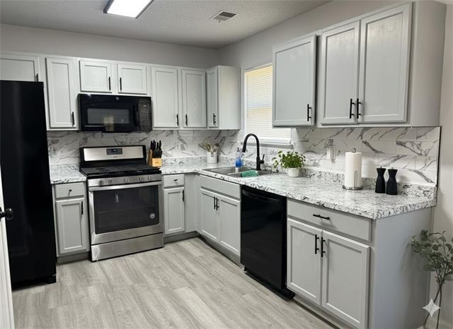 8258 Champion Trail, Fairburn, GA 30213