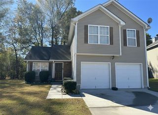 8258 Champion Trail, Fairburn, GA 30213