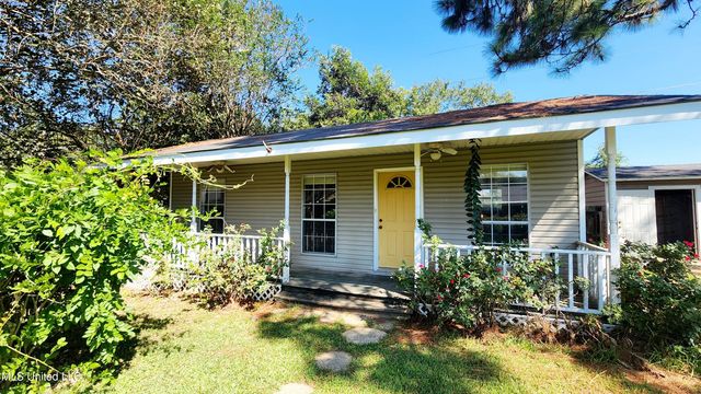 300 Lindberg Avenue, Natchez, MS 39120