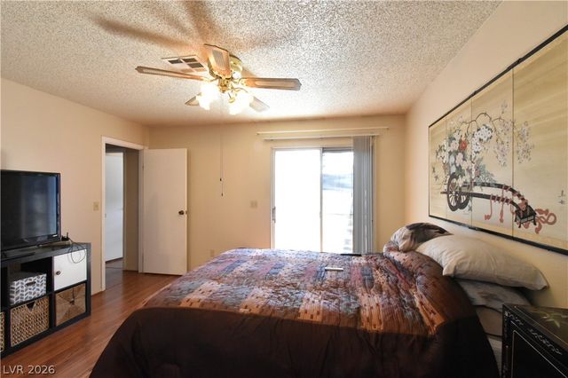 5851 Medallion Drive 101, Las Vegas, NV 89122