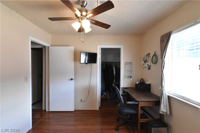 5851 Medallion Drive 101, Las Vegas, NV 89122