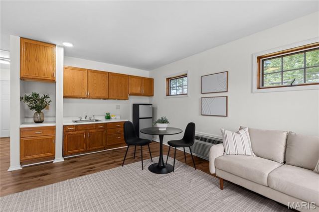 2701 Wellington Drive, Florissant, MO 63033