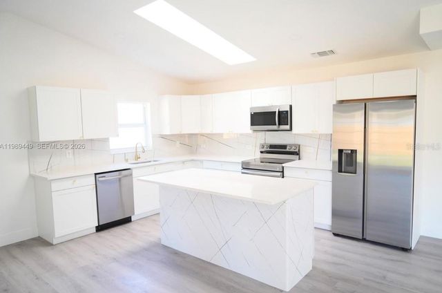 563 PRESQUE ISLE DRIVE, Port Charlotte, FL 33954