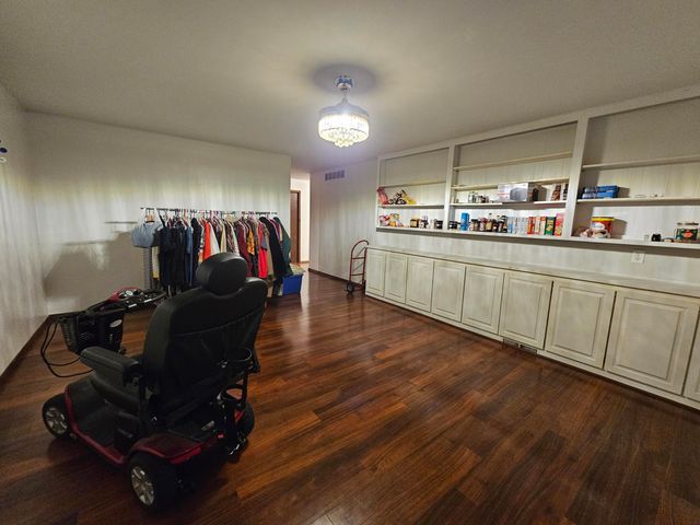 742 E Smith Street, Springfield, MO 65803