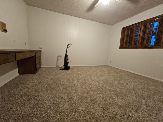 742 E Smith Street, Springfield, MO 65803