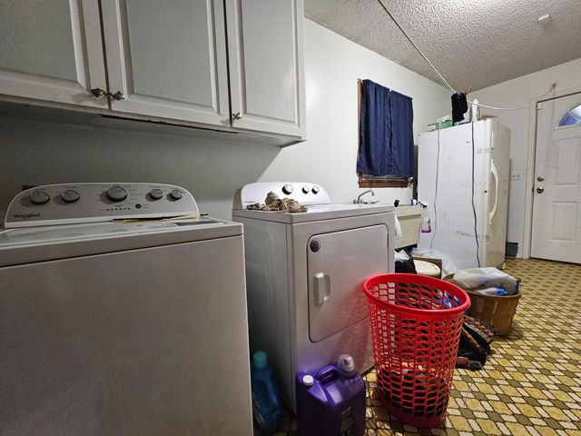 742 E Smith Street, Springfield, MO 65803