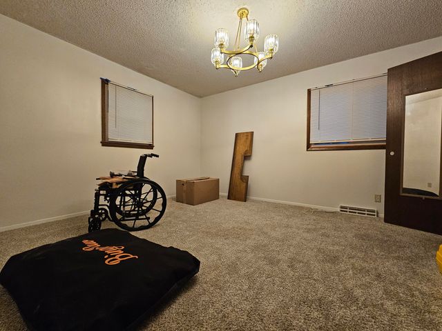 742 E Smith Street, Springfield, MO 65803