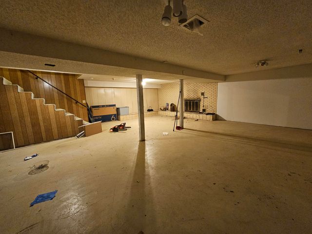 742 E Smith Street, Springfield, MO 65803