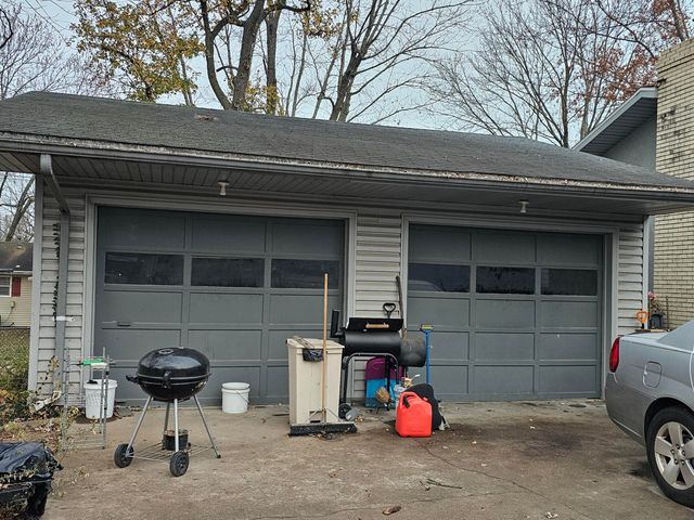 742 E Smith Street, Springfield, MO 65803