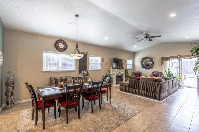 728 Patton Dr, Roseville, CA 95747