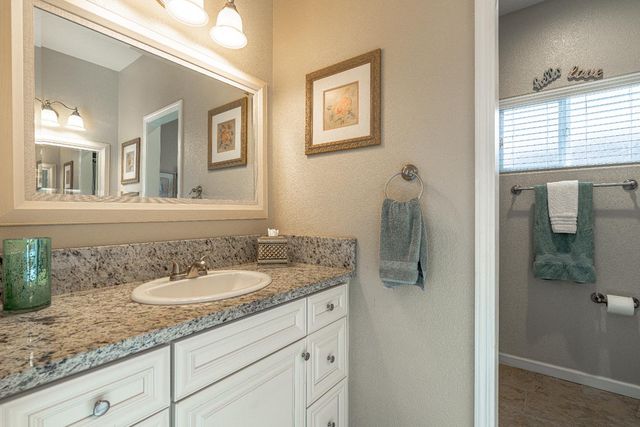 728 Patton Dr, Roseville, CA 95747