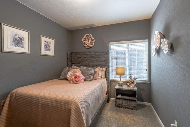 728 Patton Dr, Roseville, CA 95747