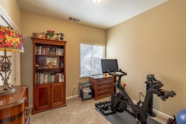 728 Patton Dr, Roseville, CA 95747