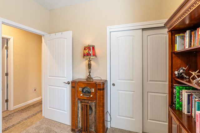 728 Patton Dr, Roseville, CA 95747