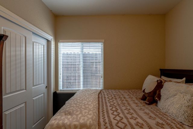 728 Patton Dr, Roseville, CA 95747