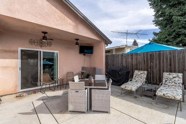 728 Patton Dr, Roseville, CA 95747