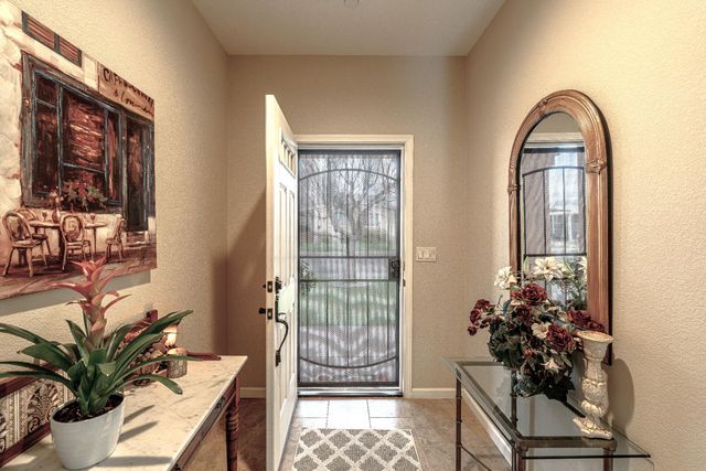 728 Patton Dr, Roseville, CA 95747