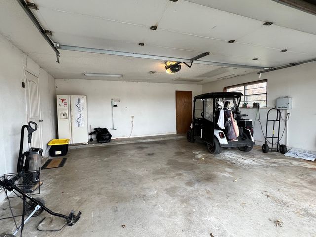 218 Palmer Drive, Comanche, TX 76442