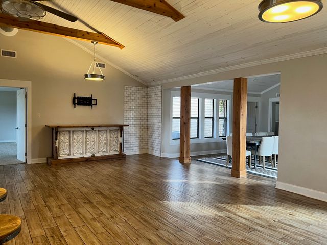 218 Palmer Drive, Comanche, TX 76442