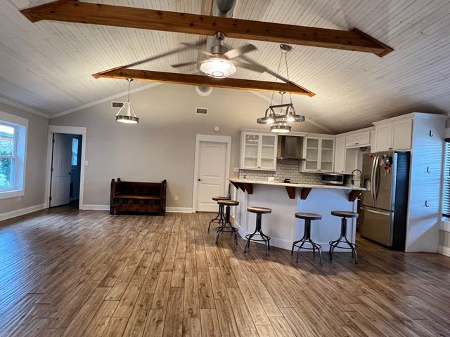 218 Palmer Drive, Comanche, TX 76442