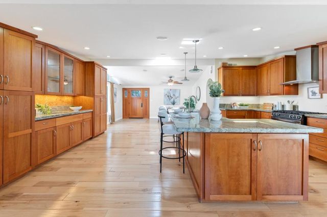 785 Lakechime Drive, Sunnyvale, CA 94089