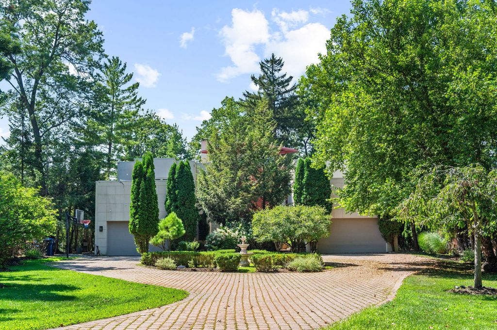 2230 Shady Lane, Highland Park, IL 60035