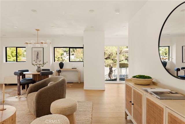 5105 Tendilla, Woodland Hills, CA 91364